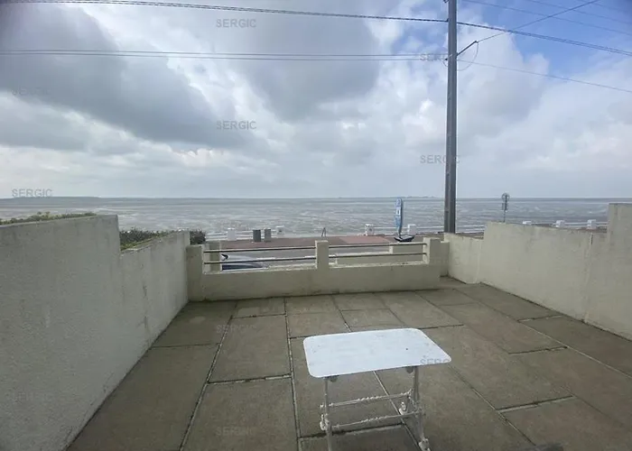 Bellevue Belle Maison En Front De Villa